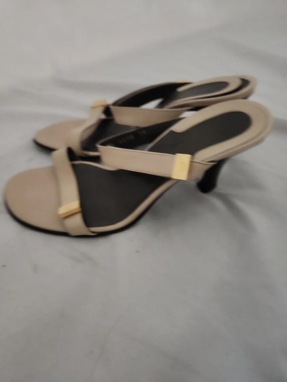 Valentino elegant beige